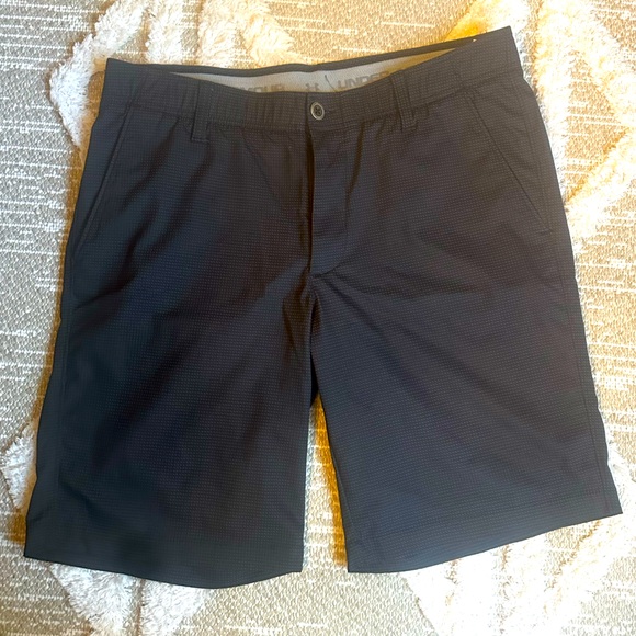 Under Armour Other - Under Armour • Men’s EUC Golf Shorts sz 34